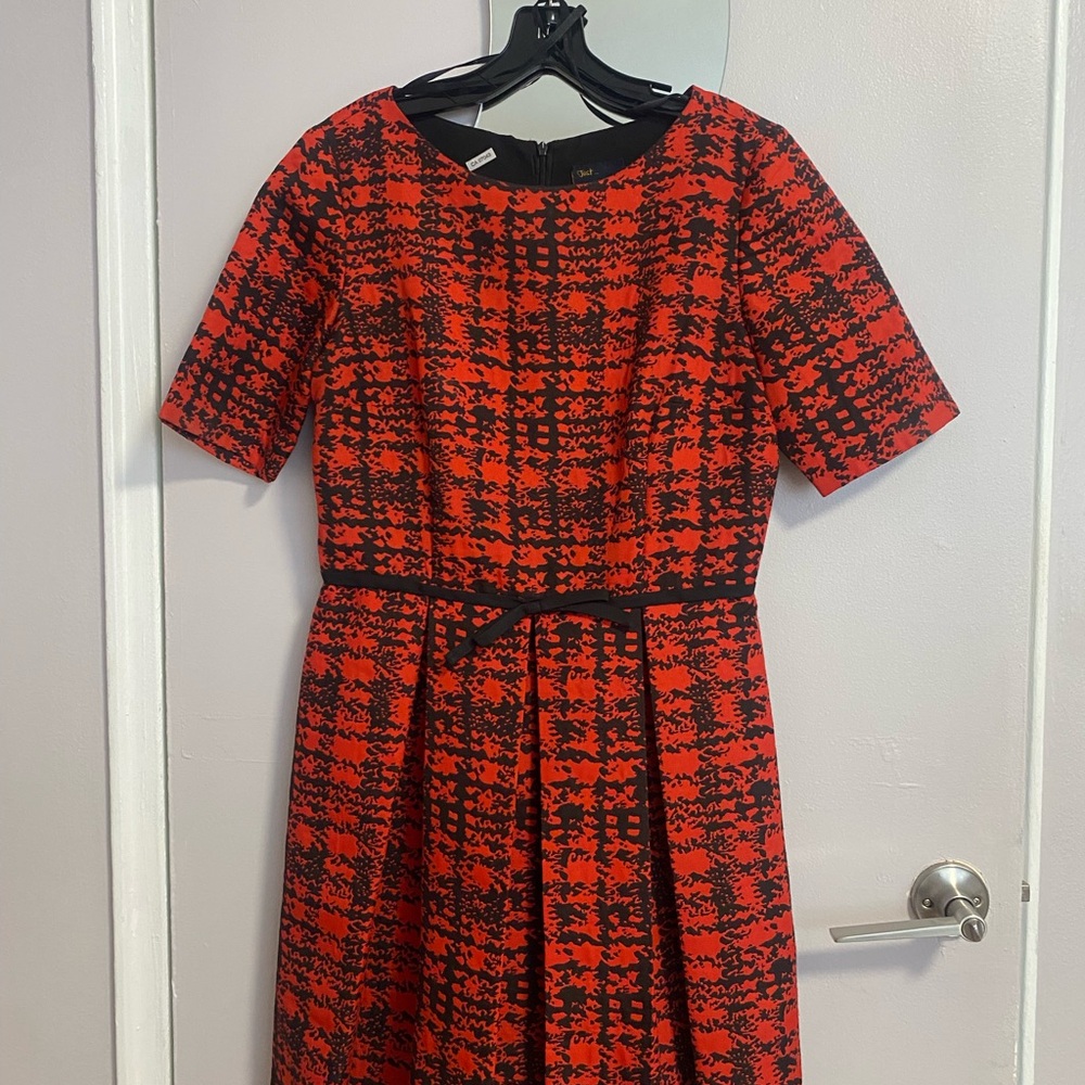 Just...Taylor Red and Black Patterned Midi Dress